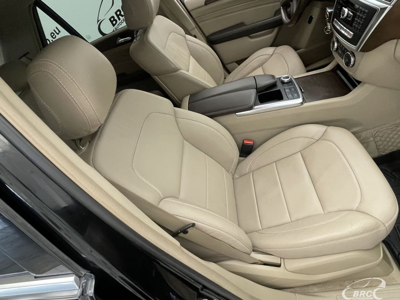 Mercedes-Benz ML350 | 4