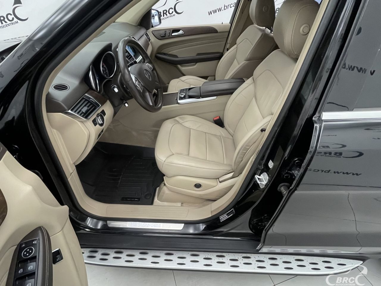 Mercedes-Benz ML350 | 20