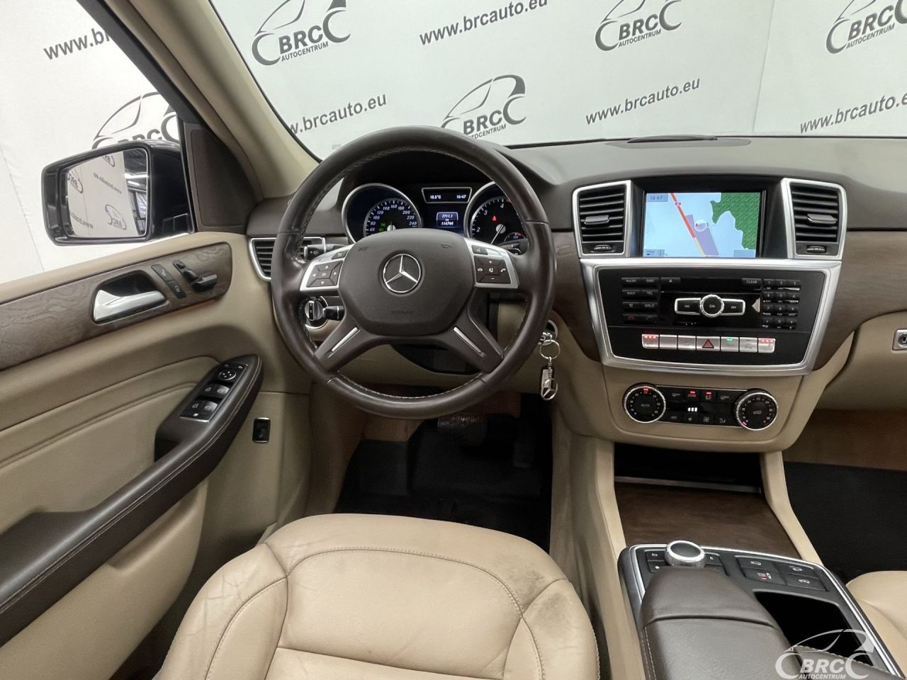 Mercedes-Benz ML350 | 13