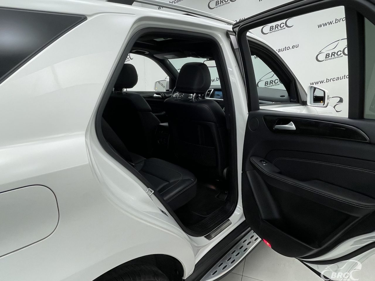 Mercedes-Benz ML400 | 12