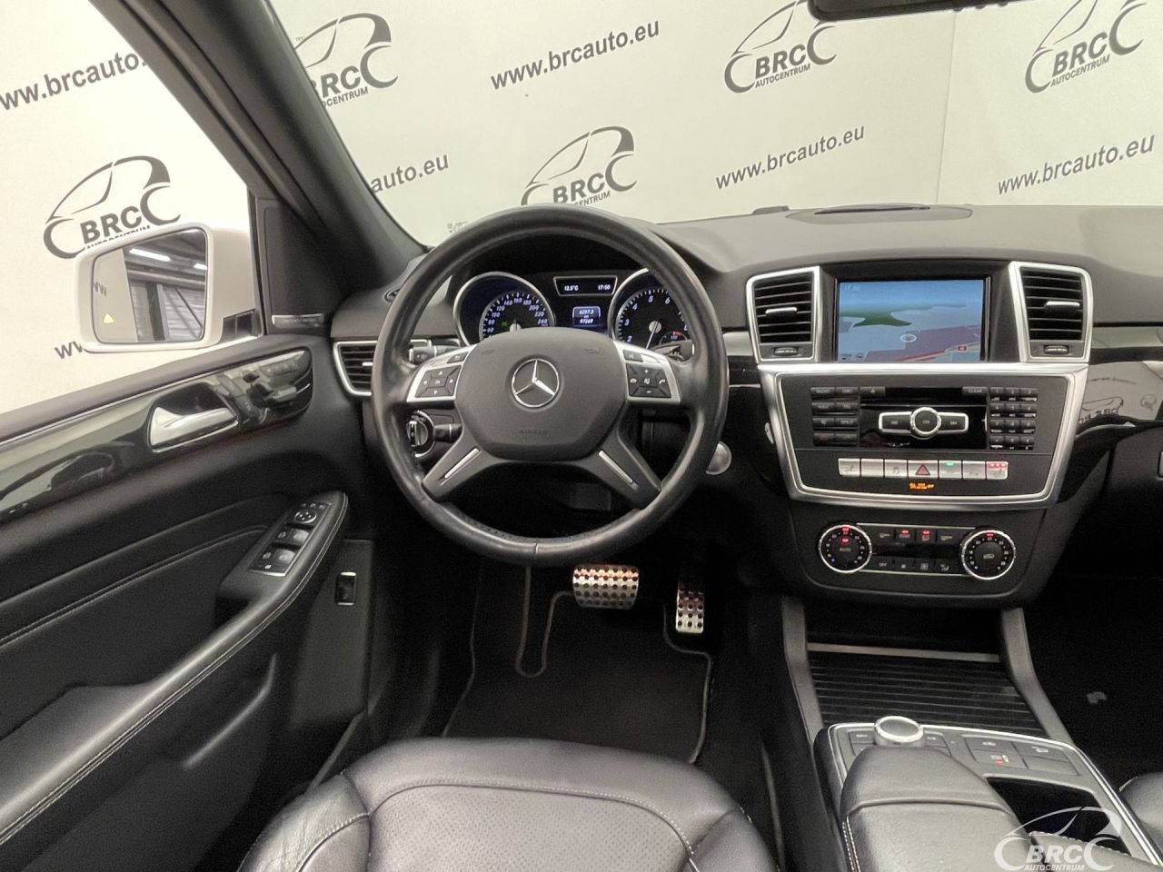 Mercedes-Benz ML400 | 14