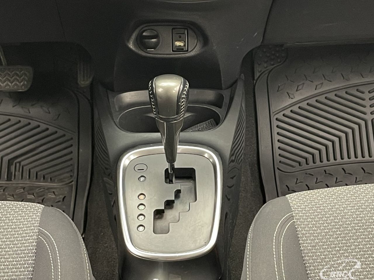 Toyota Yaris | 16