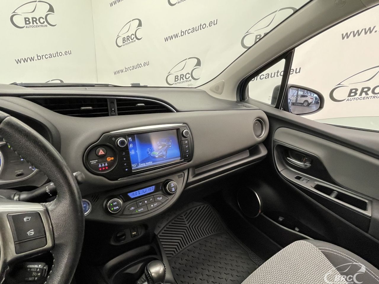 Toyota Yaris | 25