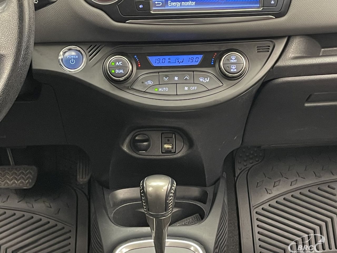 Toyota Yaris | 15