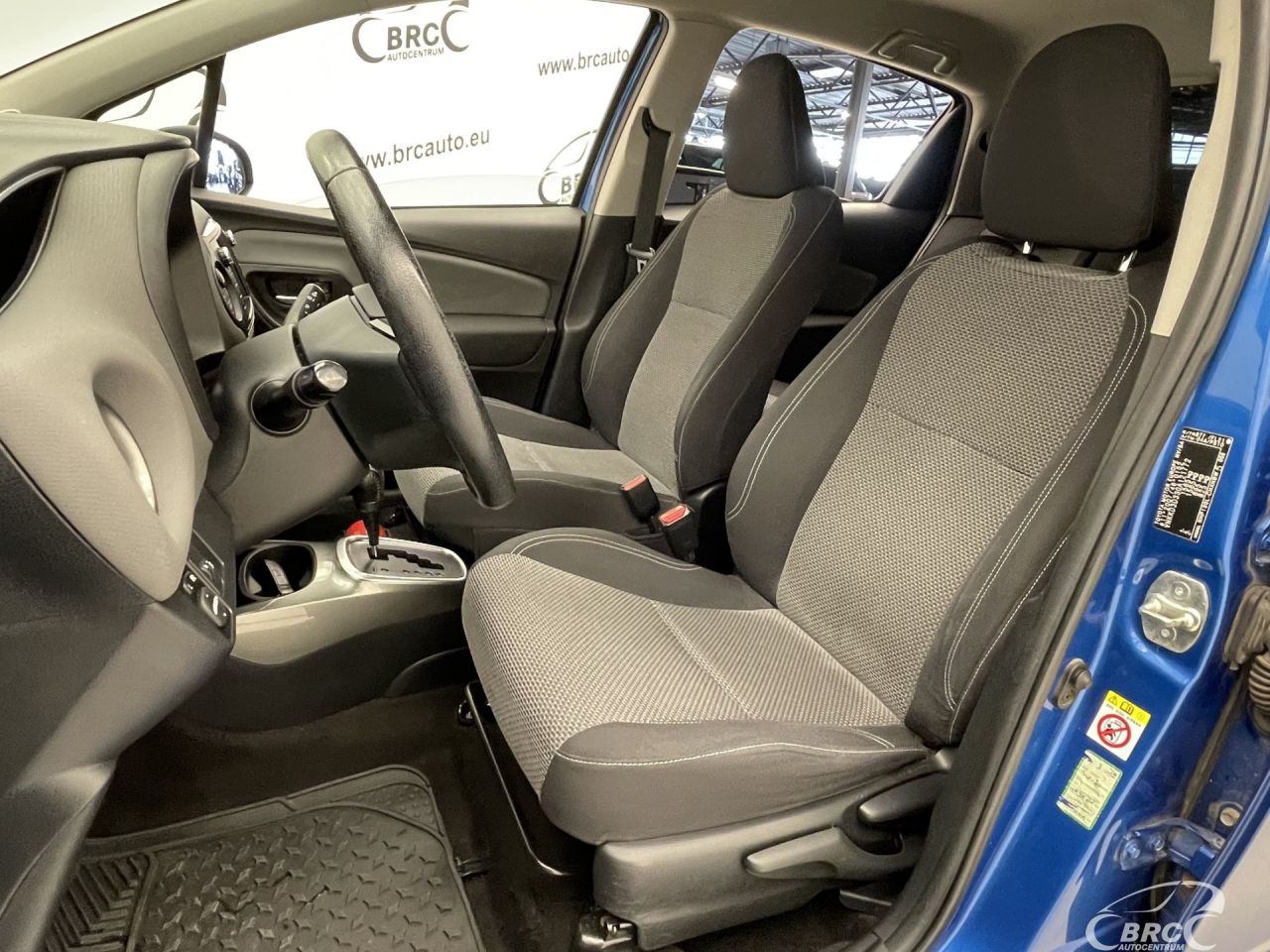 Toyota Yaris | 21