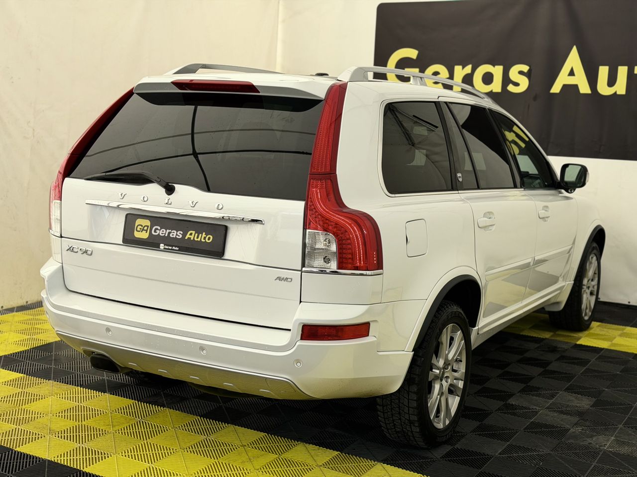 Volvo XC90 | 3