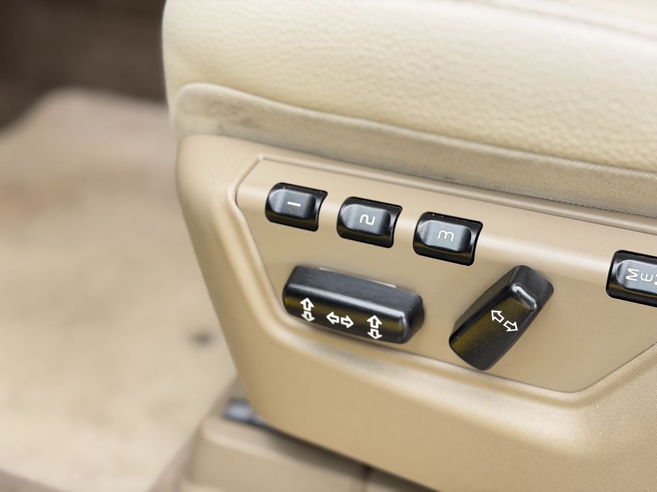 Volvo XC90 | 17