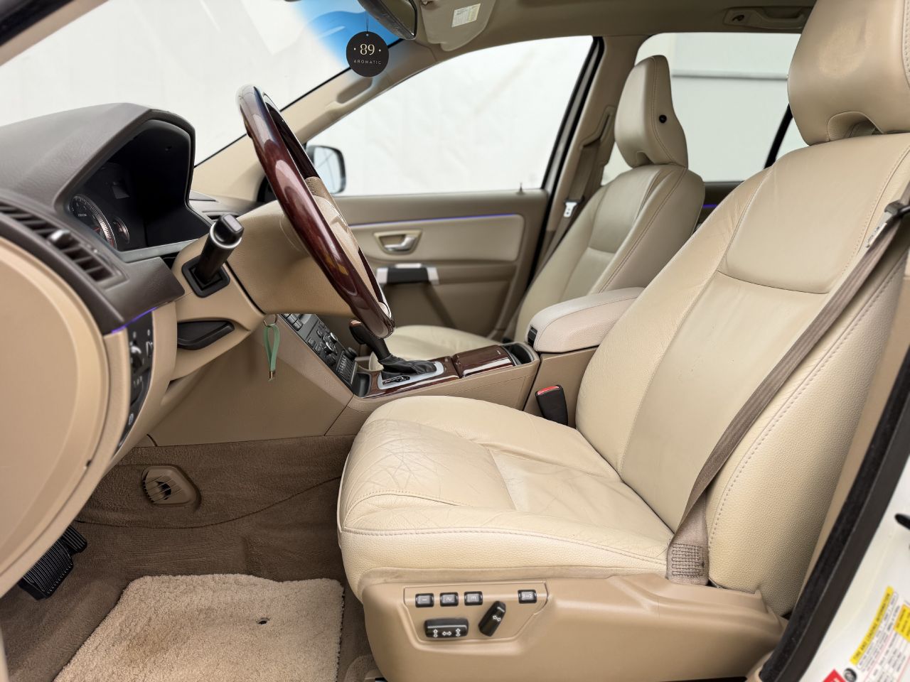 Volvo XC90 | 8