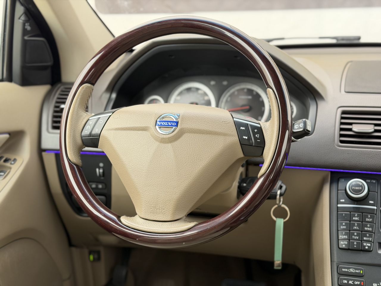 Volvo XC90 | 16
