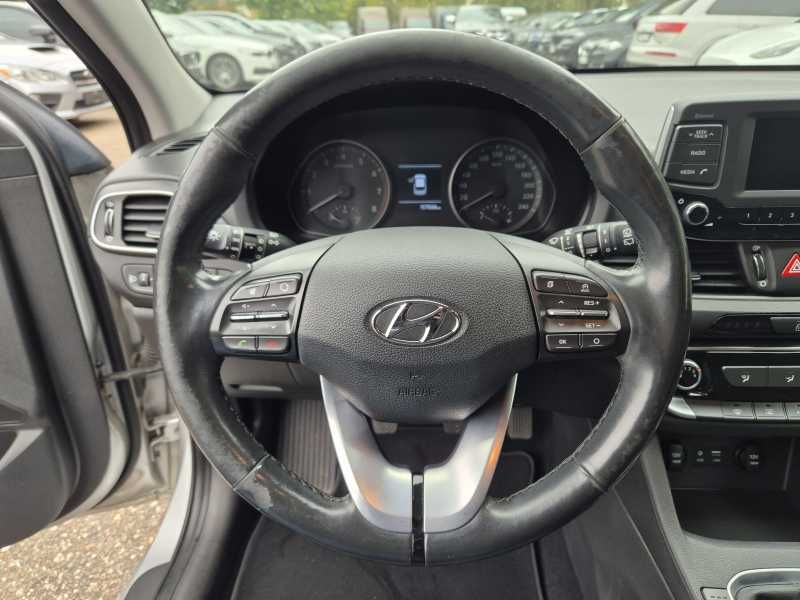 Hyundai i30 | 8