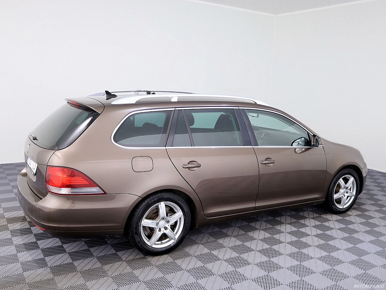 Volkswagen Golf | 2