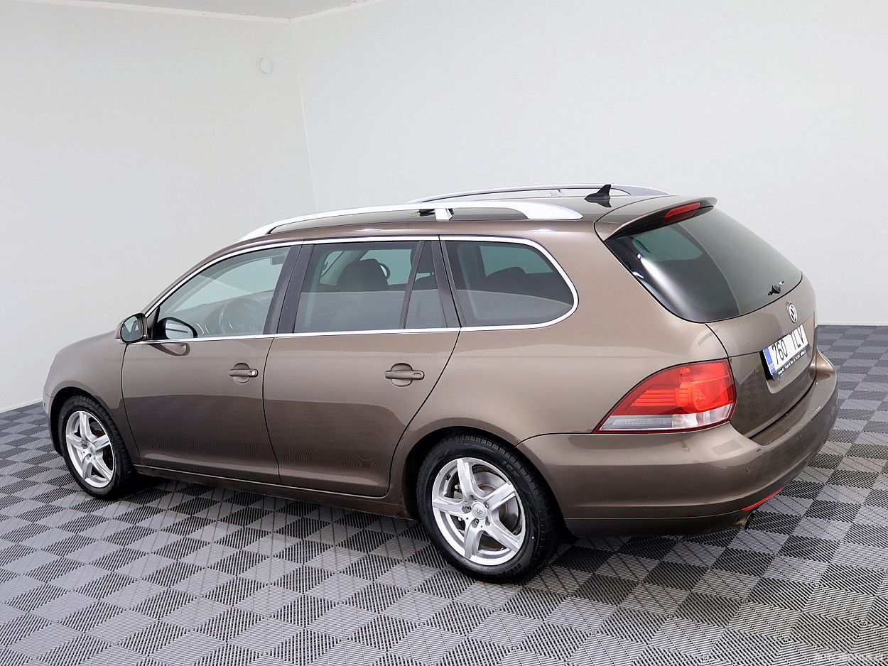 Volkswagen Golf | 3