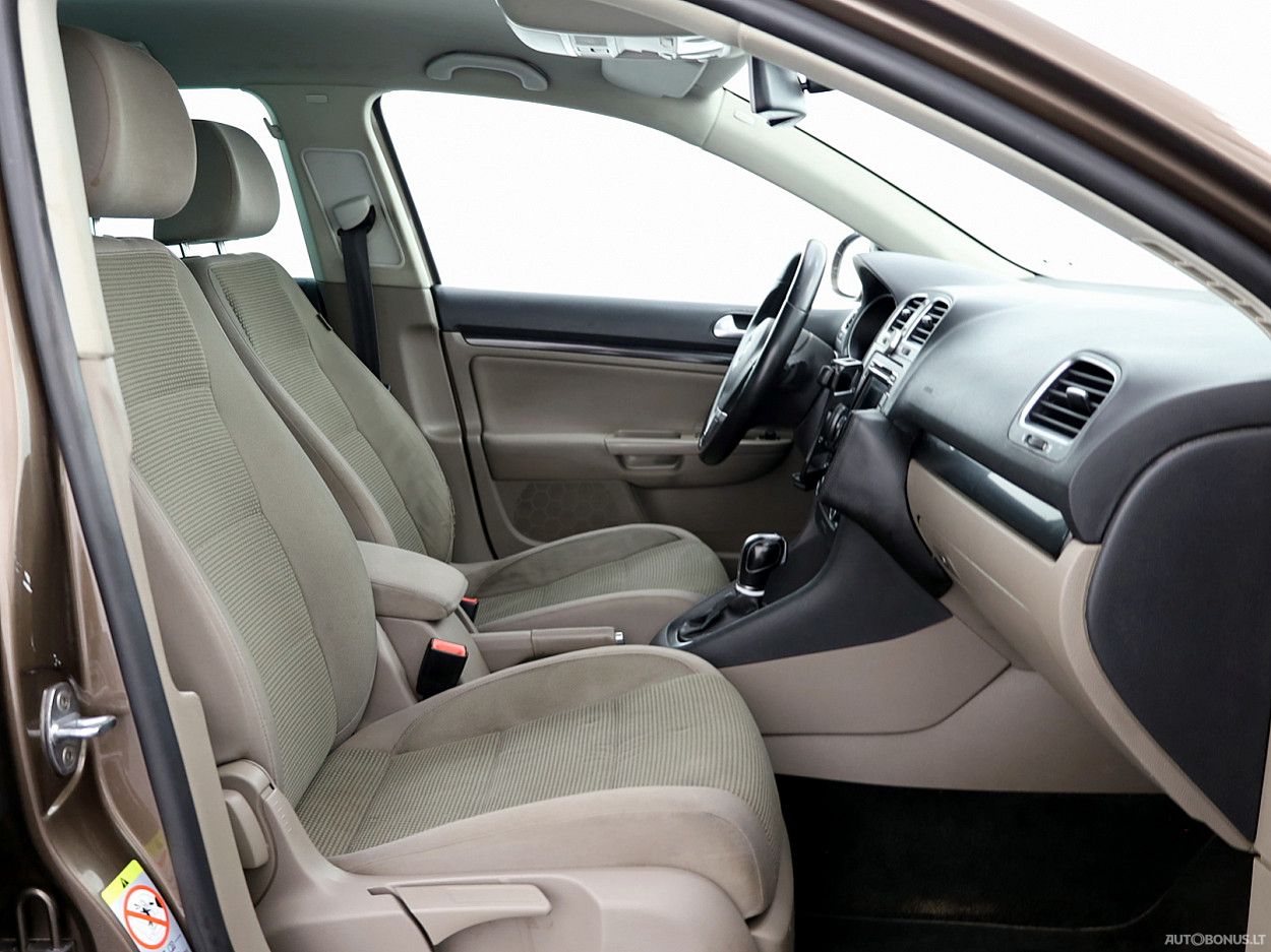 Volkswagen Golf | 5