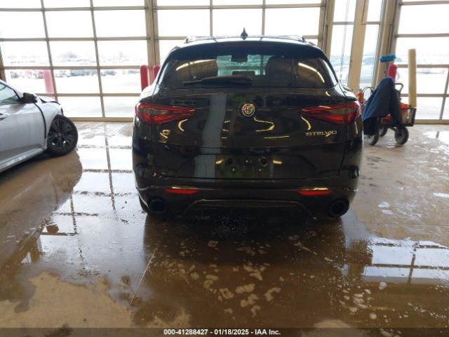 Alfa Romeo Stelvio | 15
