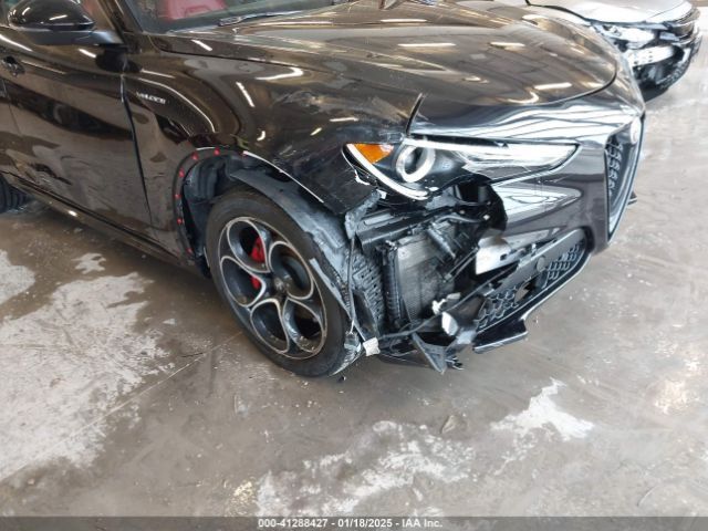 Alfa Romeo Stelvio | 5