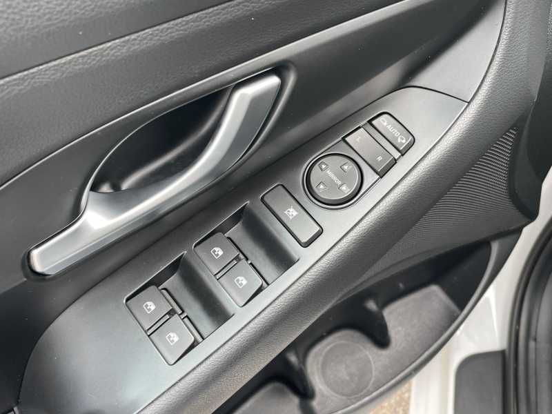 Hyundai i30 | 15