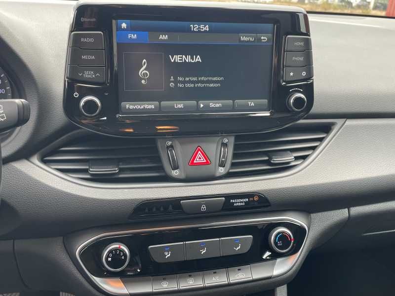 Hyundai i30 | 9