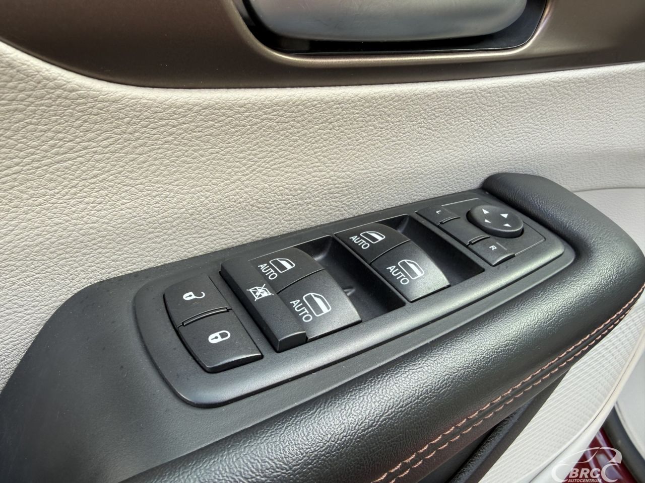Chrysler Pacifica | 18