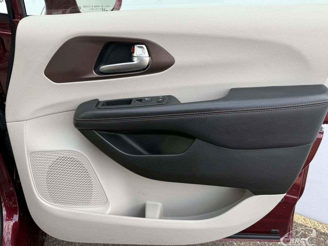 Chrysler Pacifica | 6