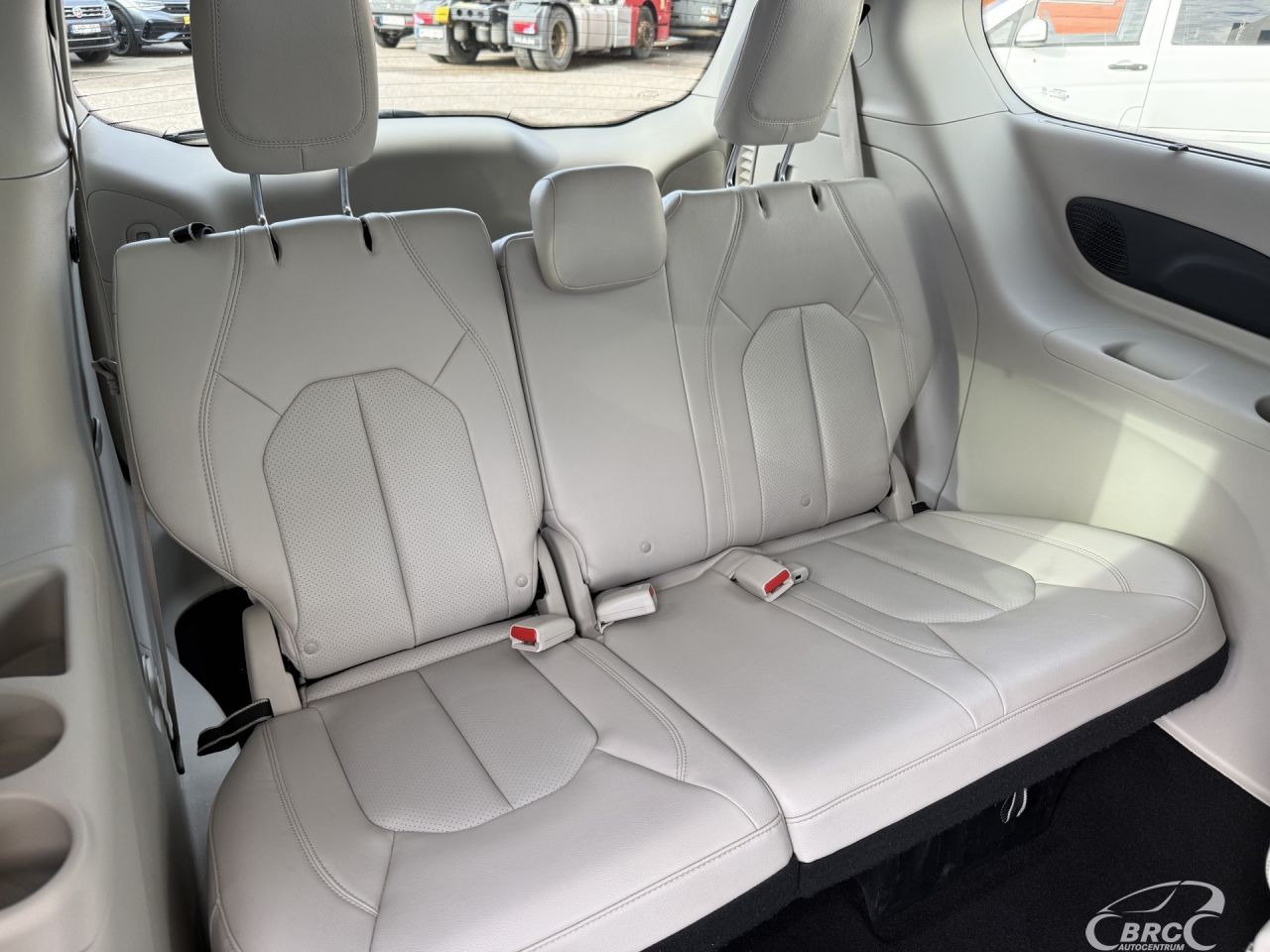 Chrysler Pacifica | 13