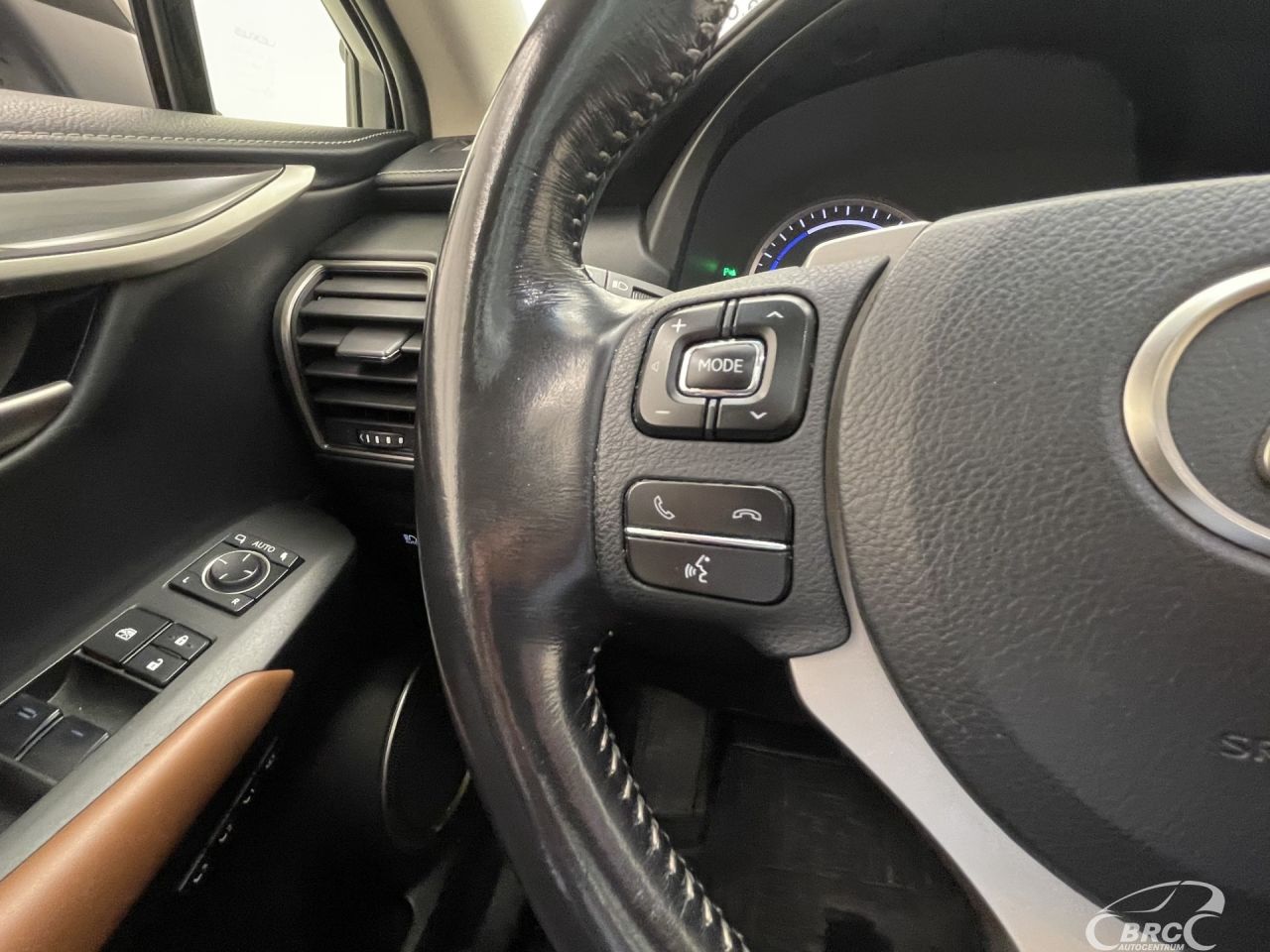 Lexus NX 300h | 34