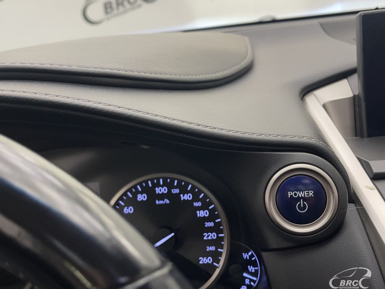 Lexus NX 300h | 49