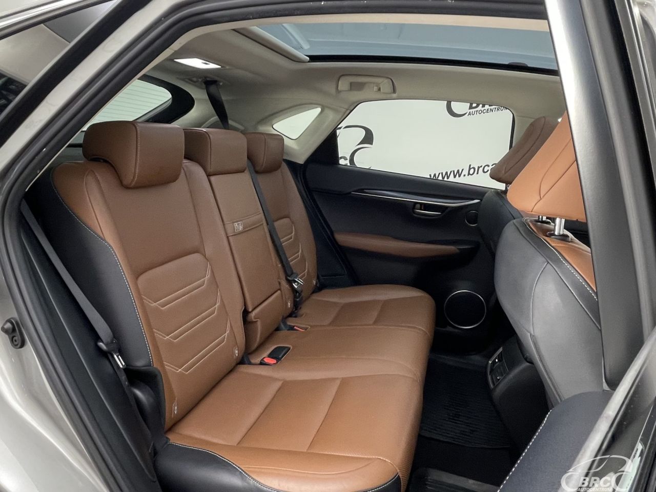 Lexus NX 300h | 13