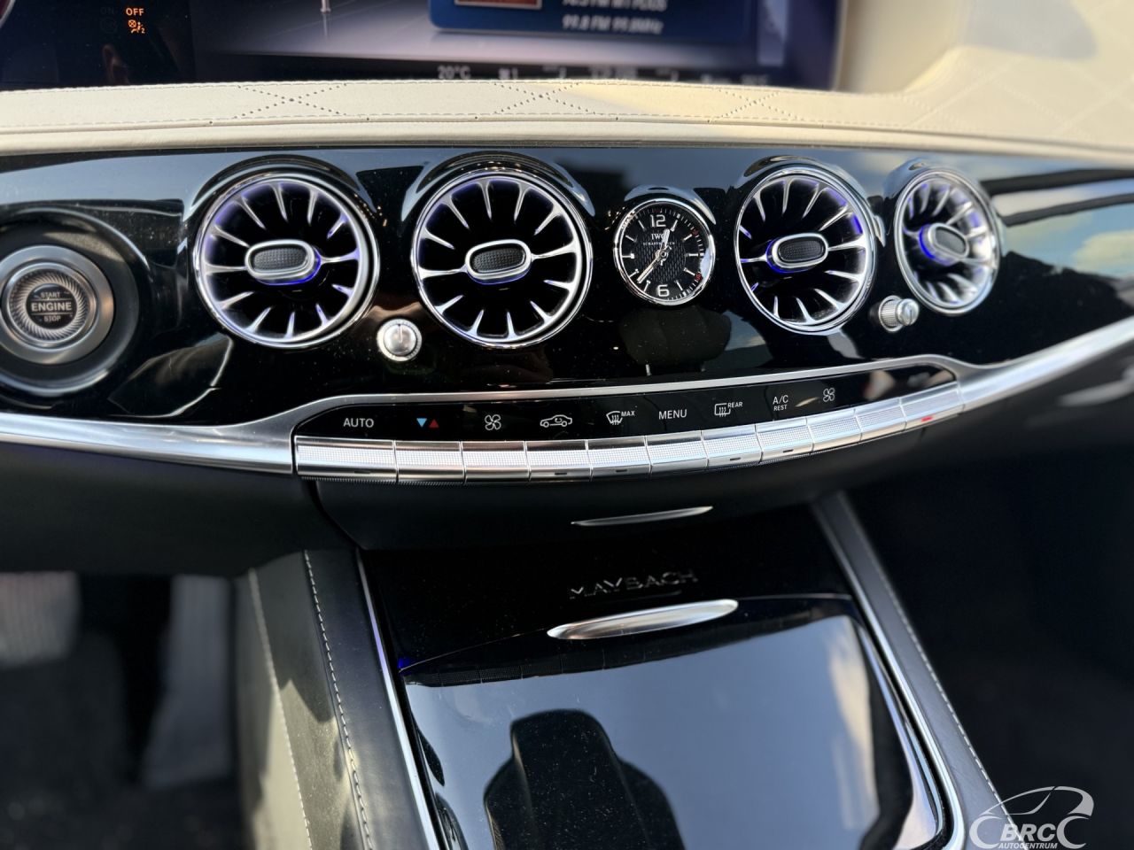 Mercedes-Benz S560 | 38
