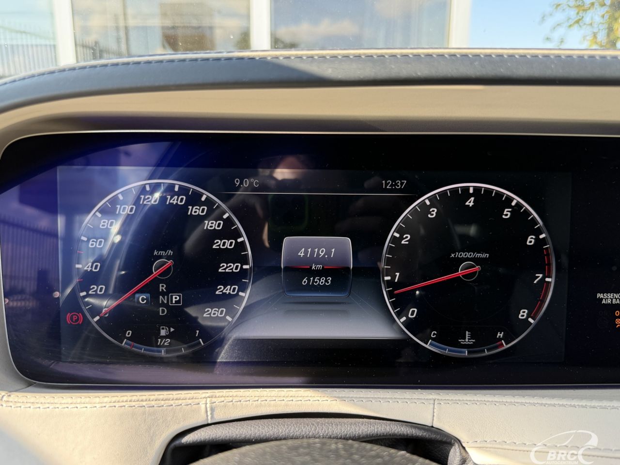 Mercedes-Benz S560 | 31