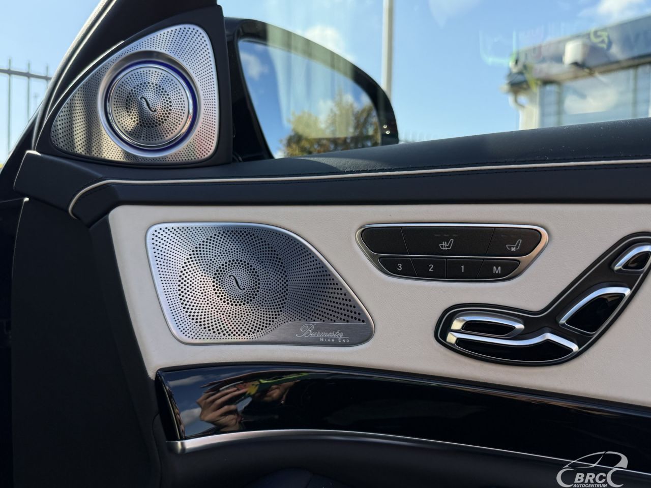 Mercedes-Benz S560 | 8