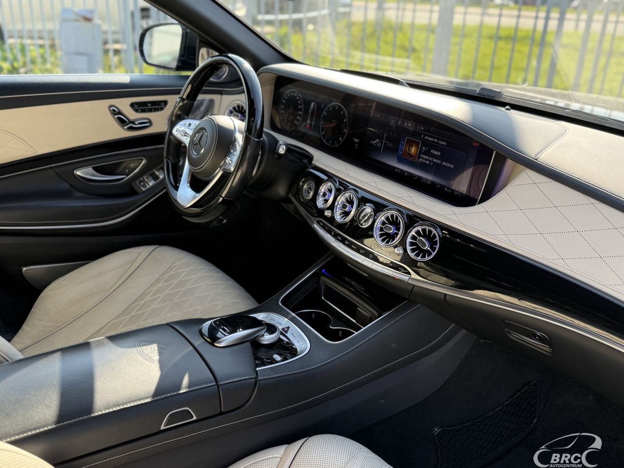 Mercedes-Benz S560 | 11