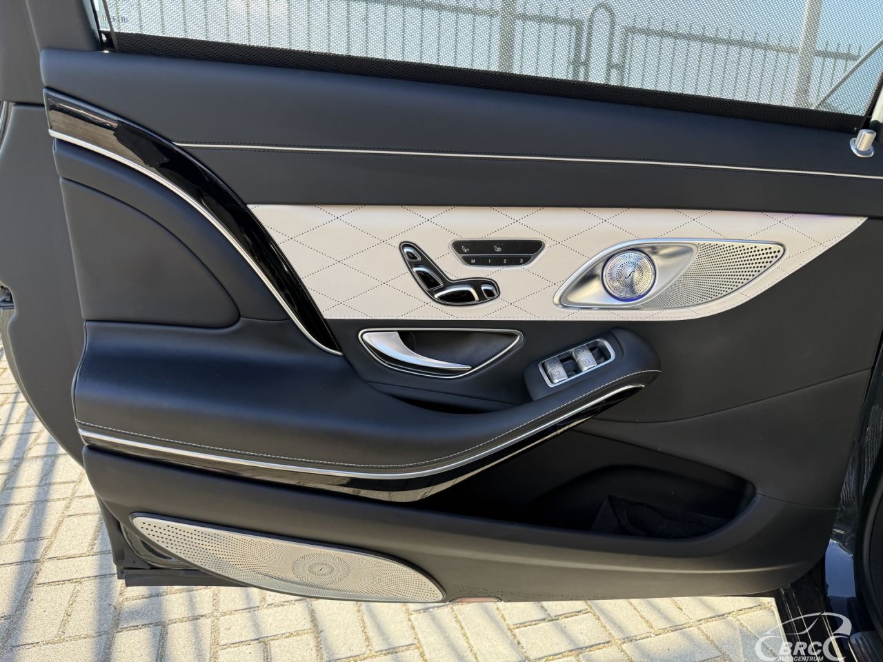 Mercedes-Benz S560 | 22