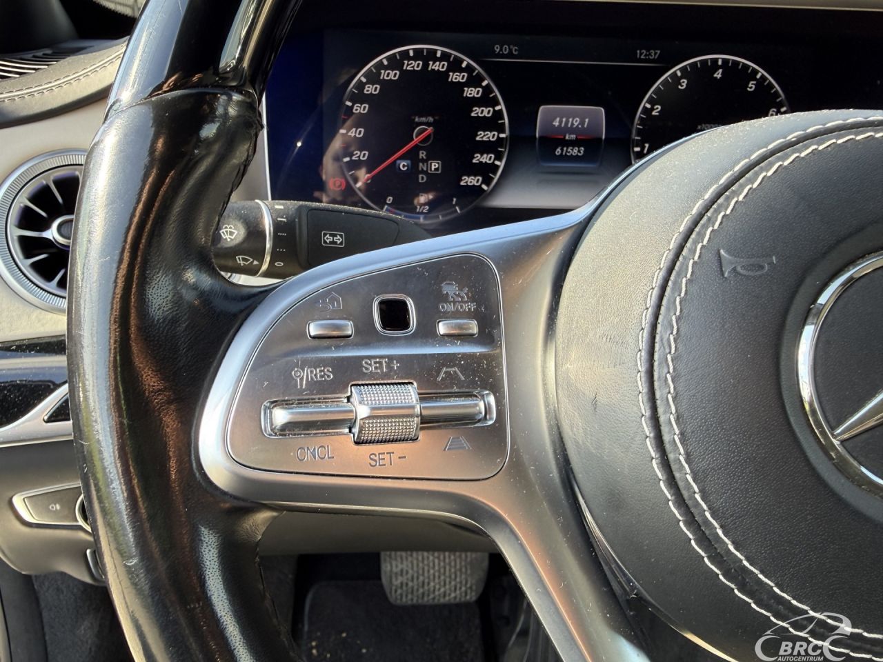 Mercedes-Benz S560 | 36