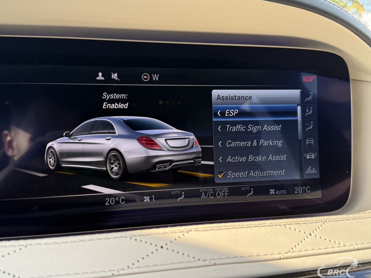 Mercedes-Benz S560 | 40