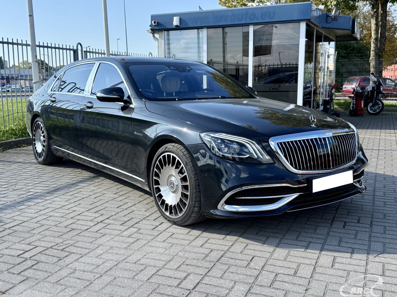 Mercedes-Benz S560 | 3