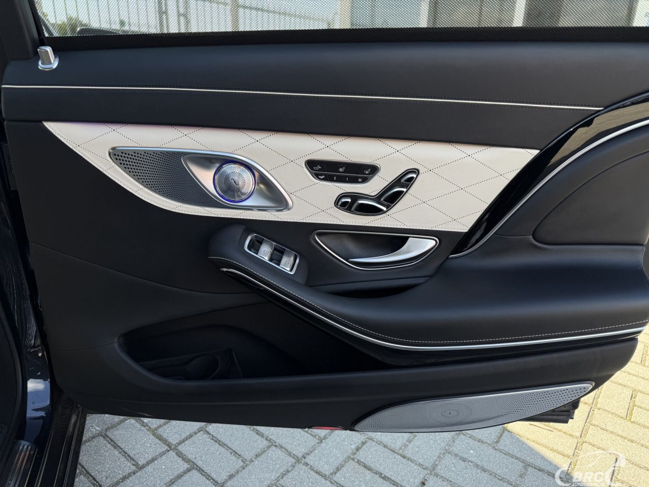 Mercedes-Benz S560 | 14
