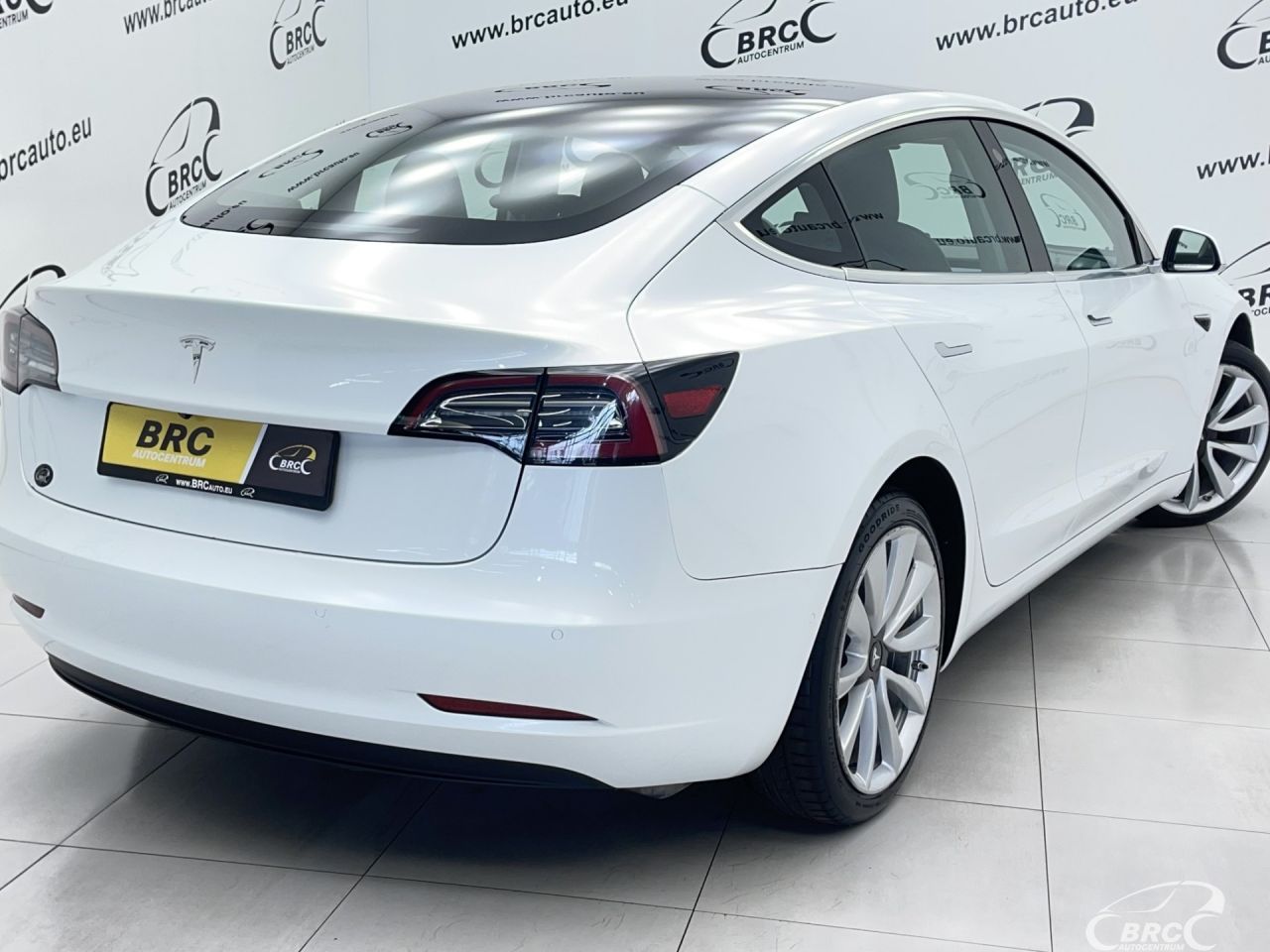 Tesla Model 3 | 35