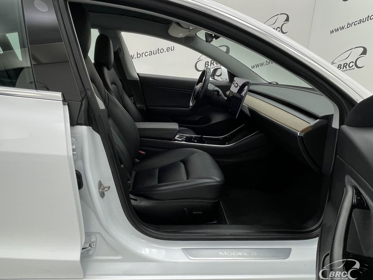 Tesla Model 3 | 3