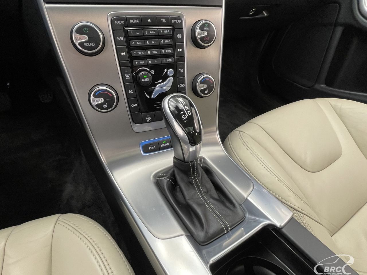 Volvo V60 | 27