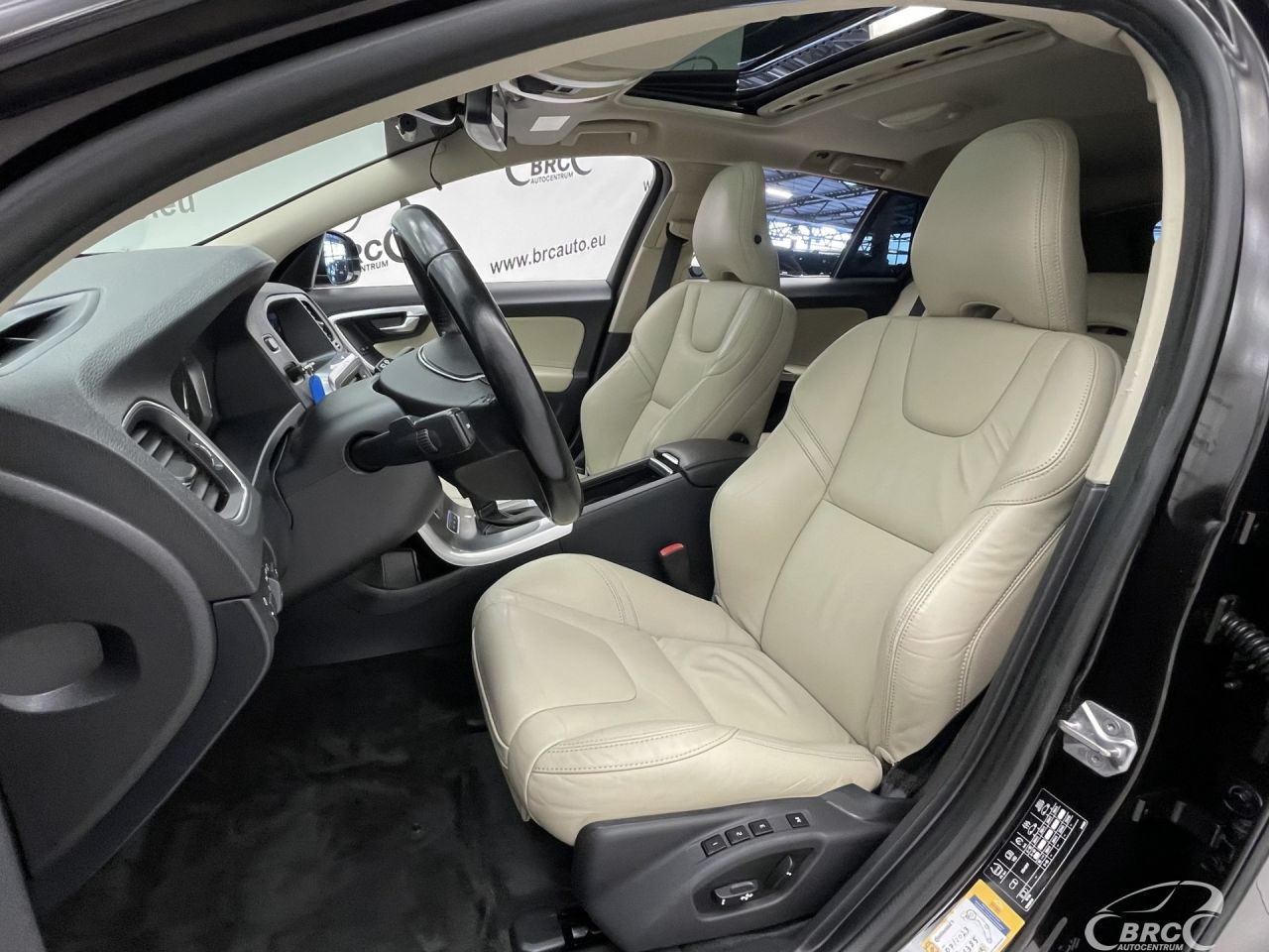 Volvo V60 | 24