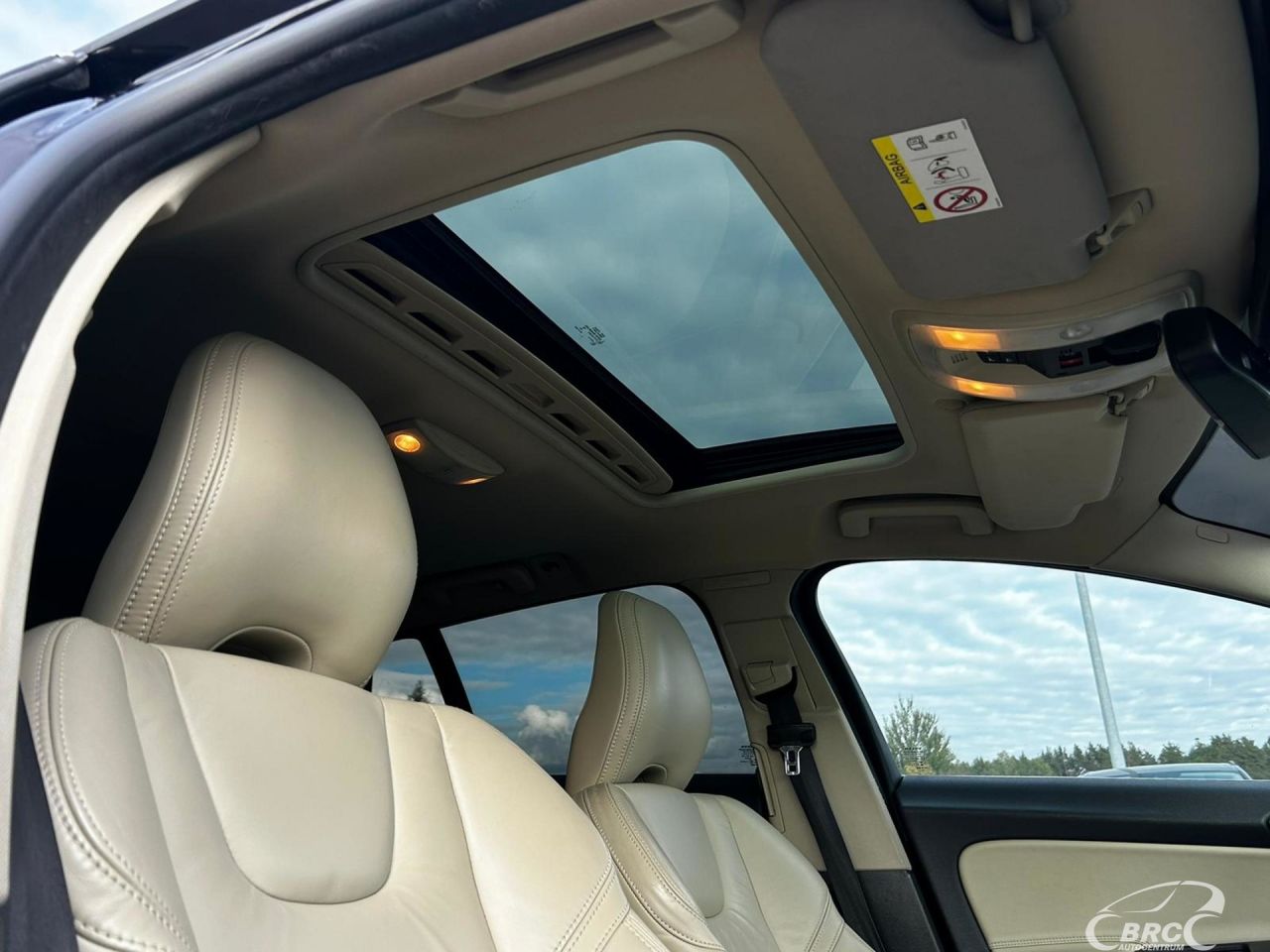 Volvo V60 | 10