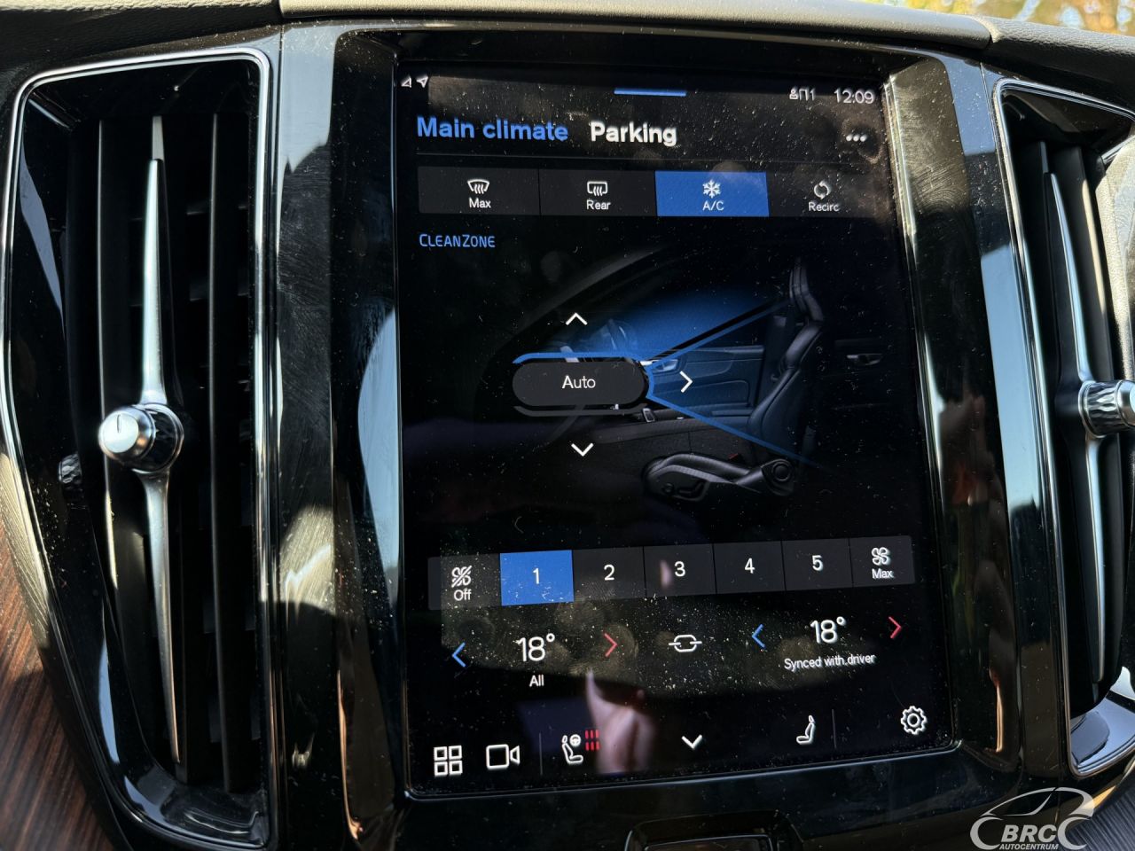 Volvo XC60 | 27