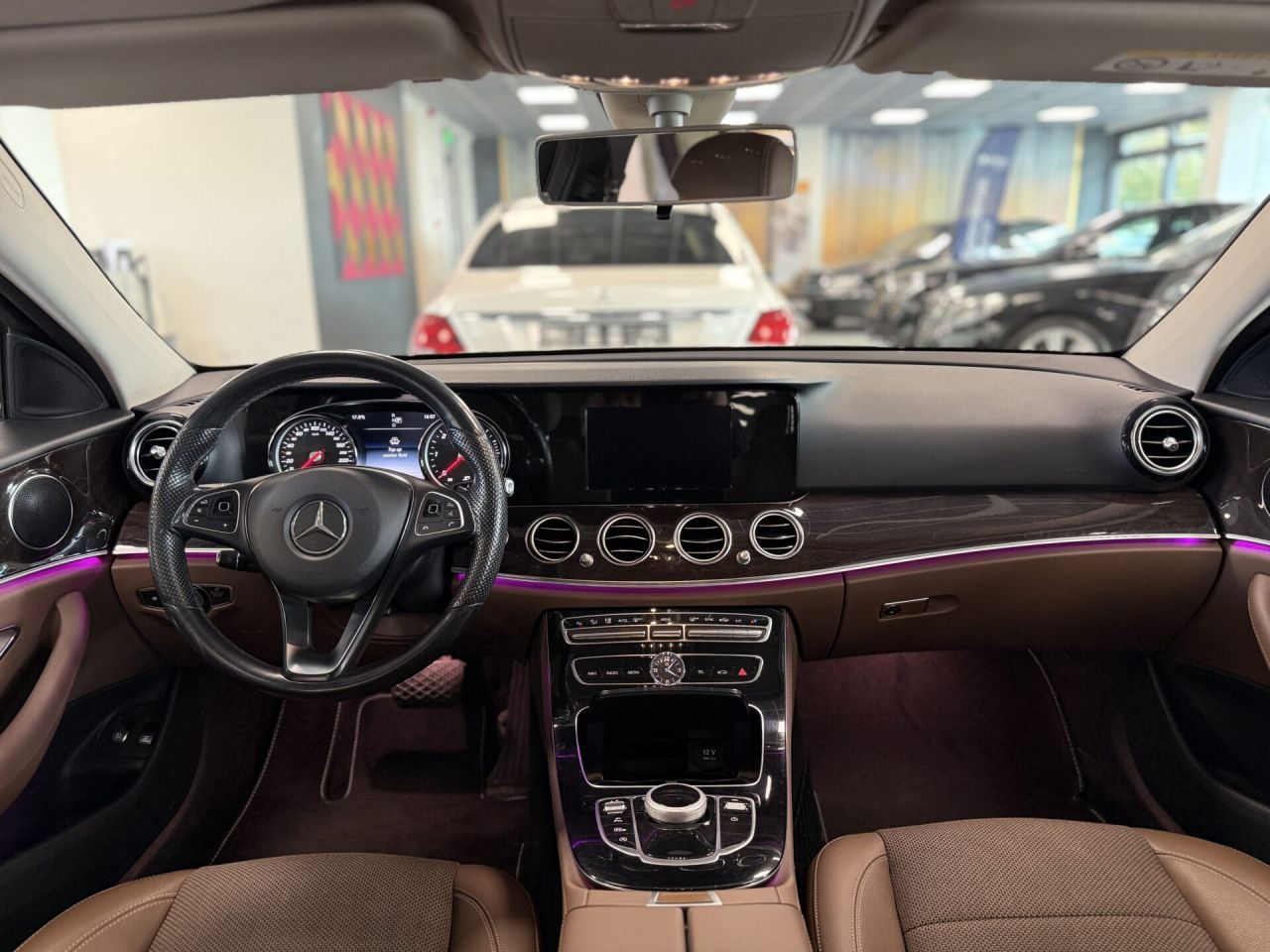 Mercedes-Benz E220 | 5