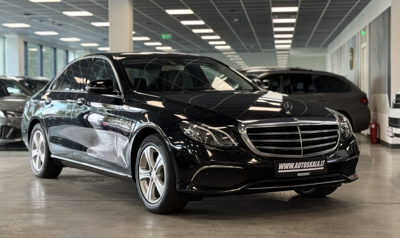 Mercedes-Benz E220 | 12