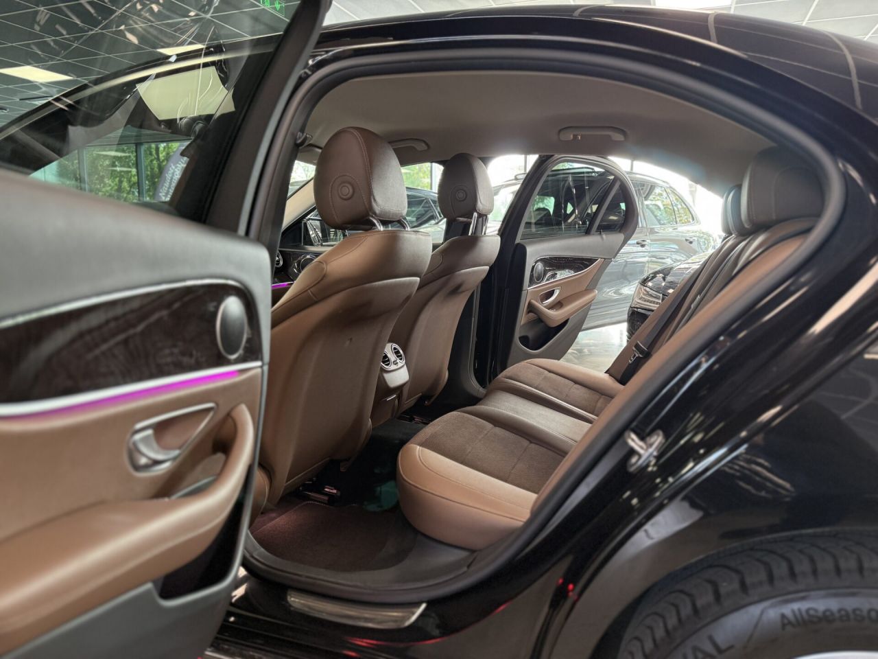 Mercedes-Benz E220 | 6