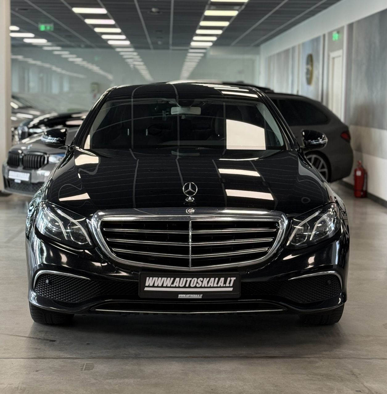 Mercedes-Benz E220 | 4