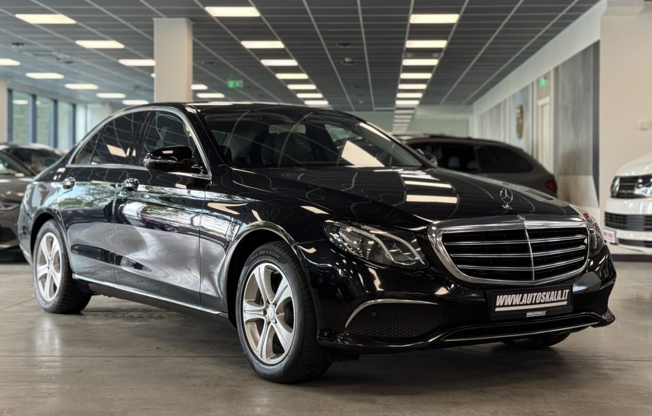 Mercedes-Benz E220 | 10