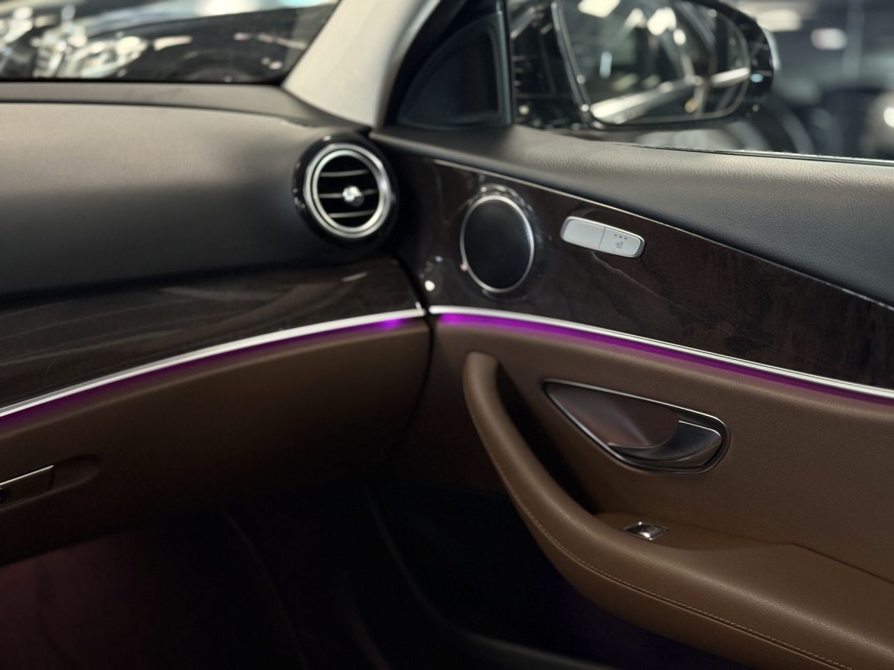 Mercedes-Benz E220 | 27