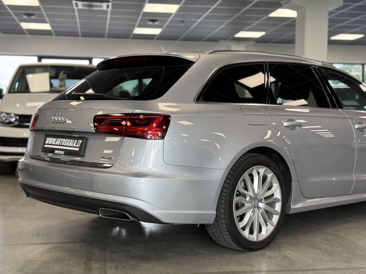 Audi A6 | 4