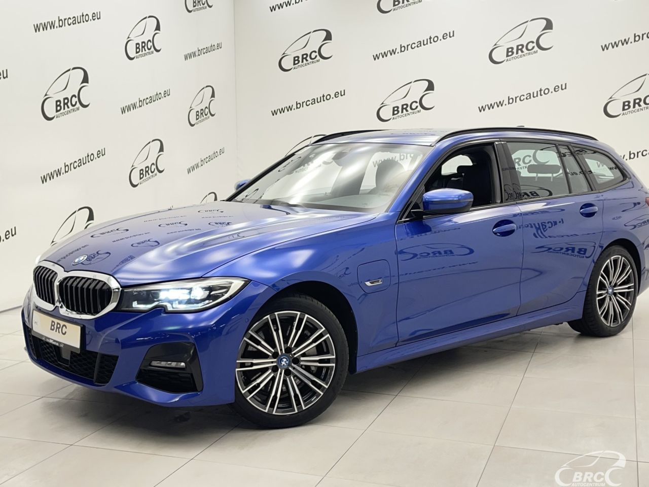 BMW 330, 2.0 l., Универсал